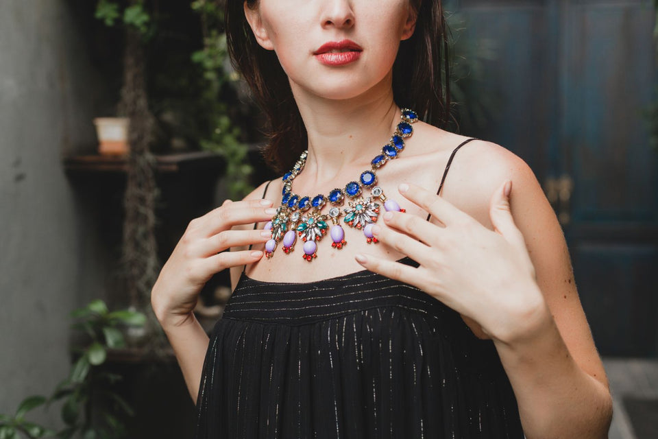 A Simple Guide to Jewelry: How to Choose, Wear, and Care for Your Pieces