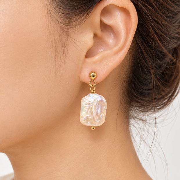 Fresh Water Flat Keshi Pearl Alloy Dot Earring