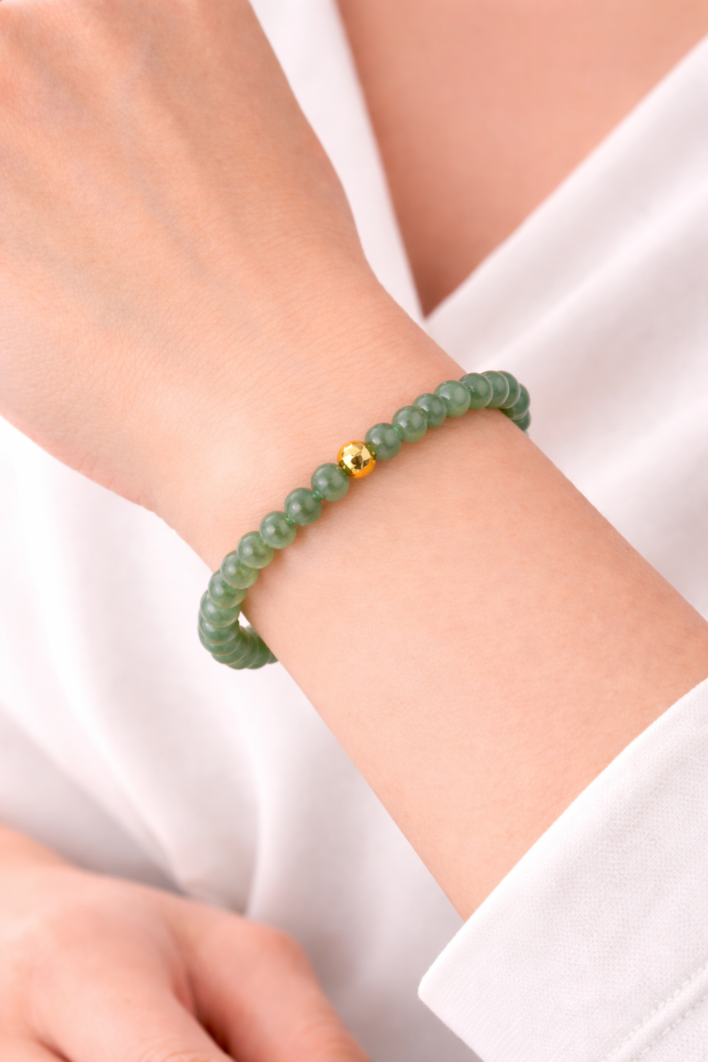 A Grade Jade Green 5.5-6.0mm Beads With 18k 0.049G Beads Elastic Bracelet