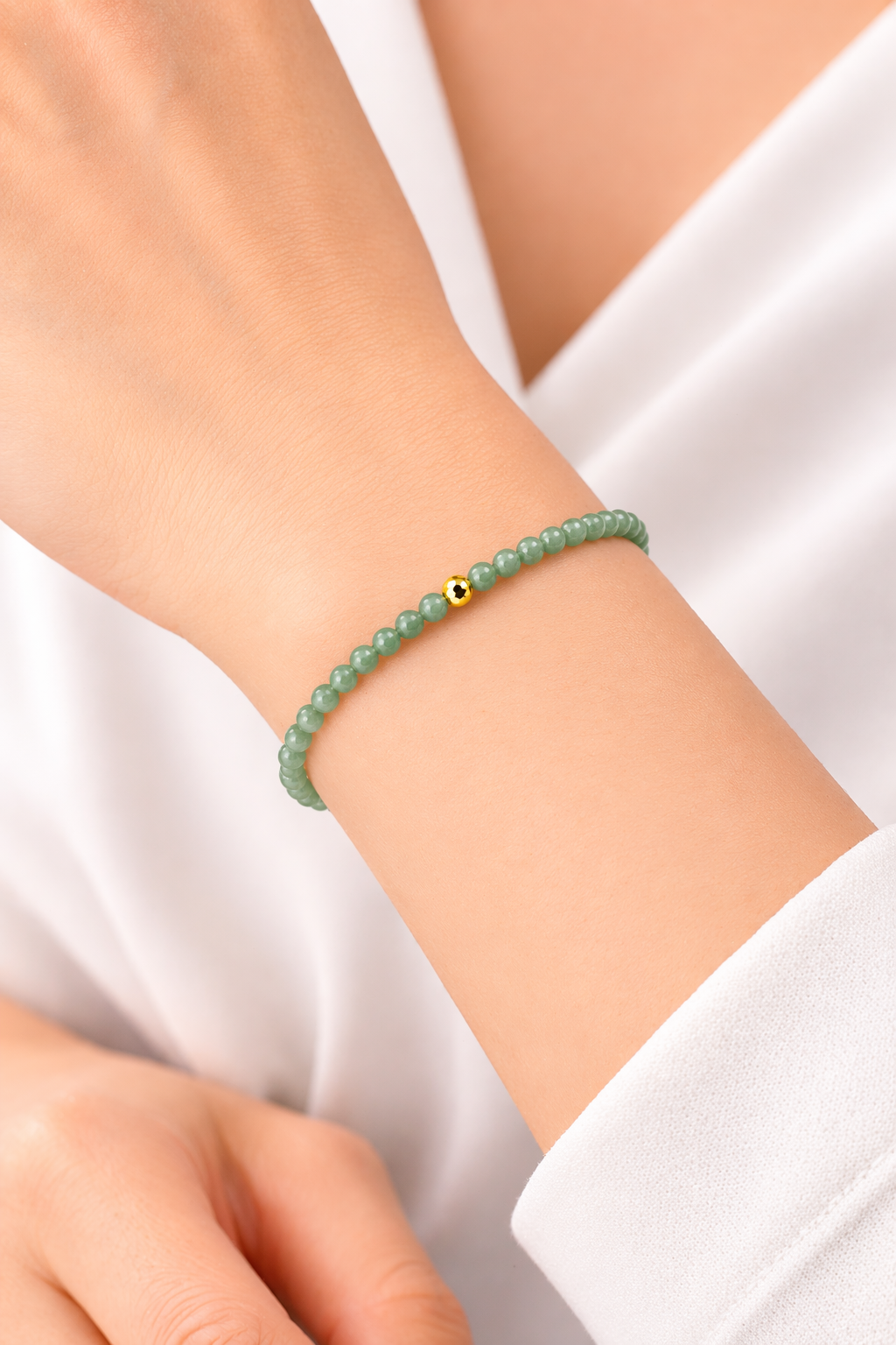 A Grade Jade Green 3.5-4.0mm Beads With 18k 0.049G Beads Elastic Bracelet