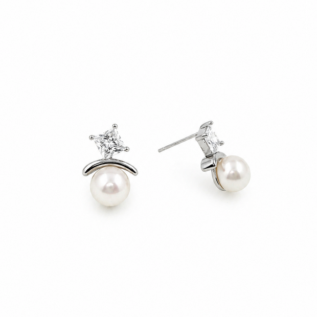 Fresh Water pearl 8-8.5mm Zirconia zinc alloy earring 10x15mm