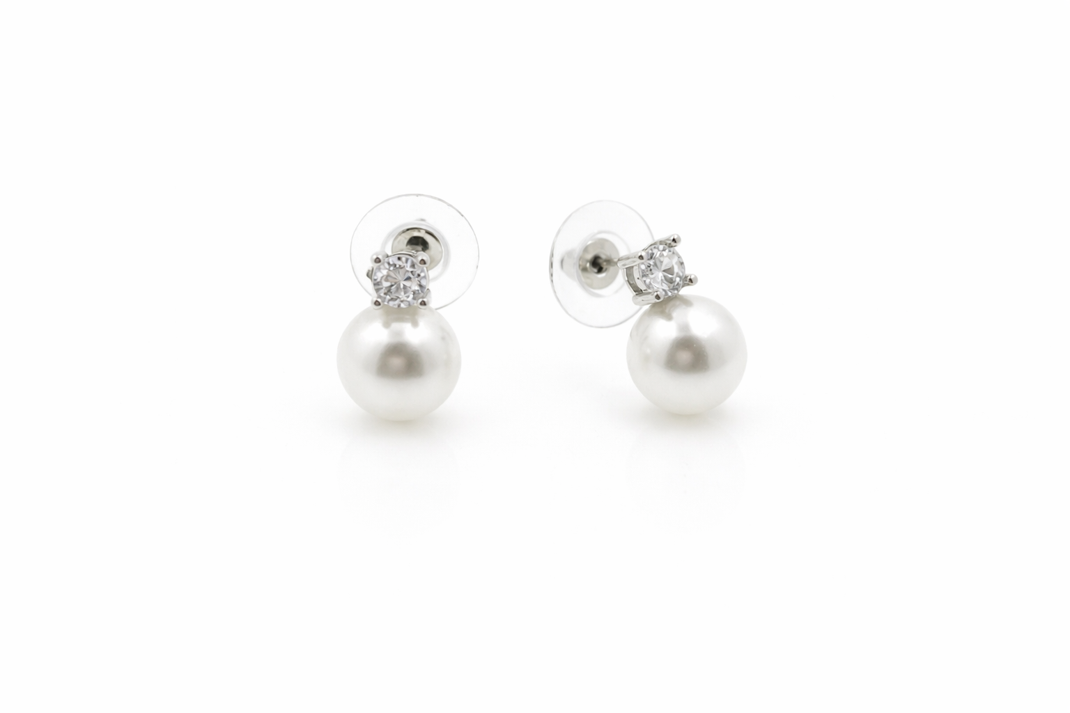 Shell pearl 10-10.5mm with zircon zinc alloy stud earring 10x15mm