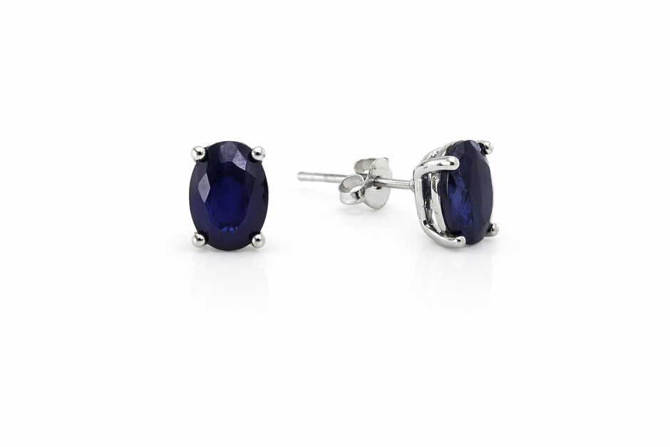 Sapphire oval 925 silver earring 0.8x0.6mm