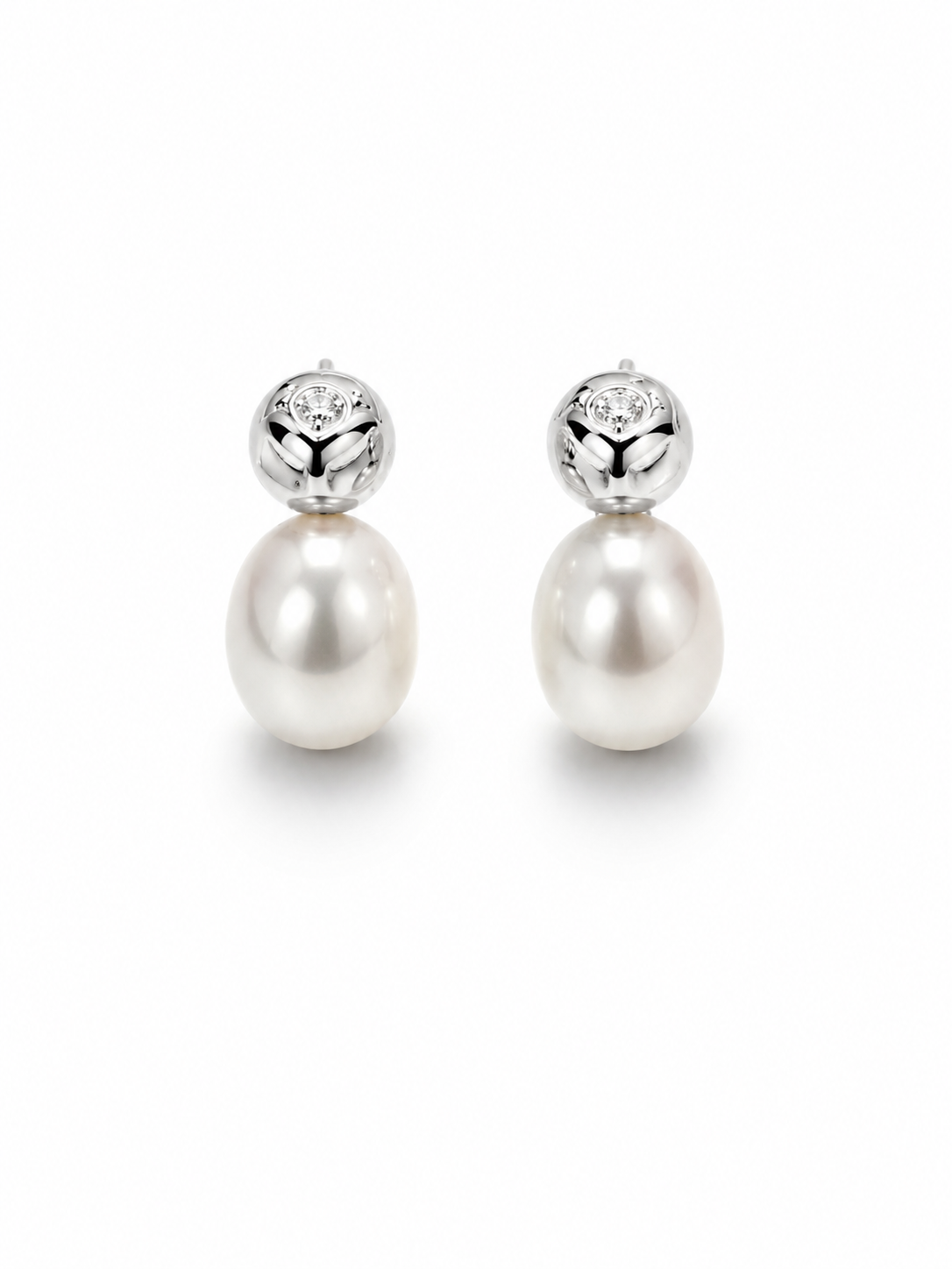 Fresh Water Pearl Rice Hammered Alloy Earring
