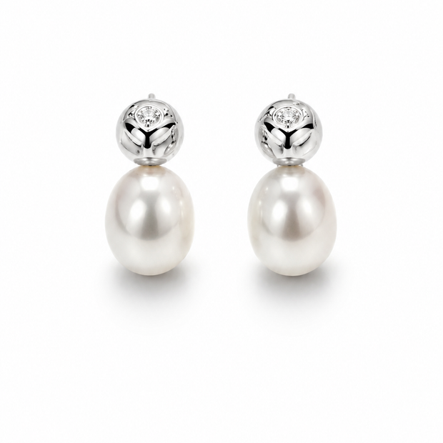 Fresh Water Pearl Rice Hammered Alloy Earring